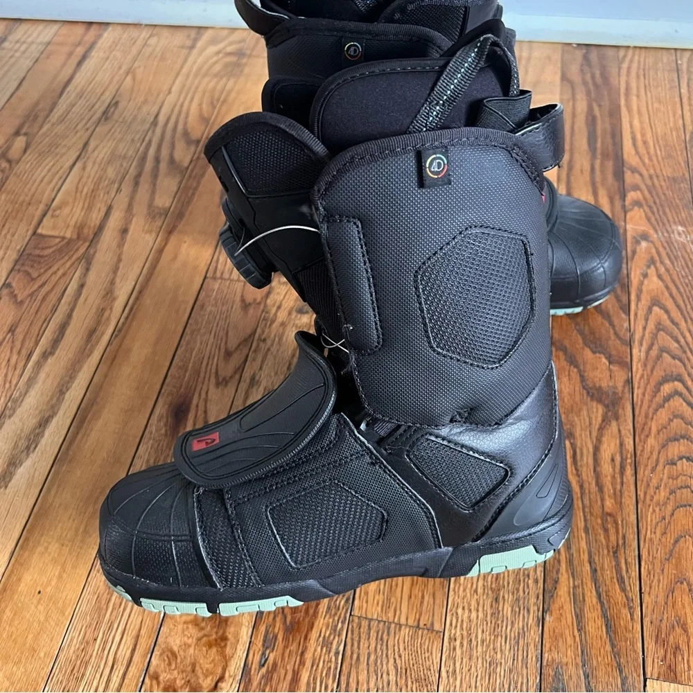 Head snowboard Boots size 5‎